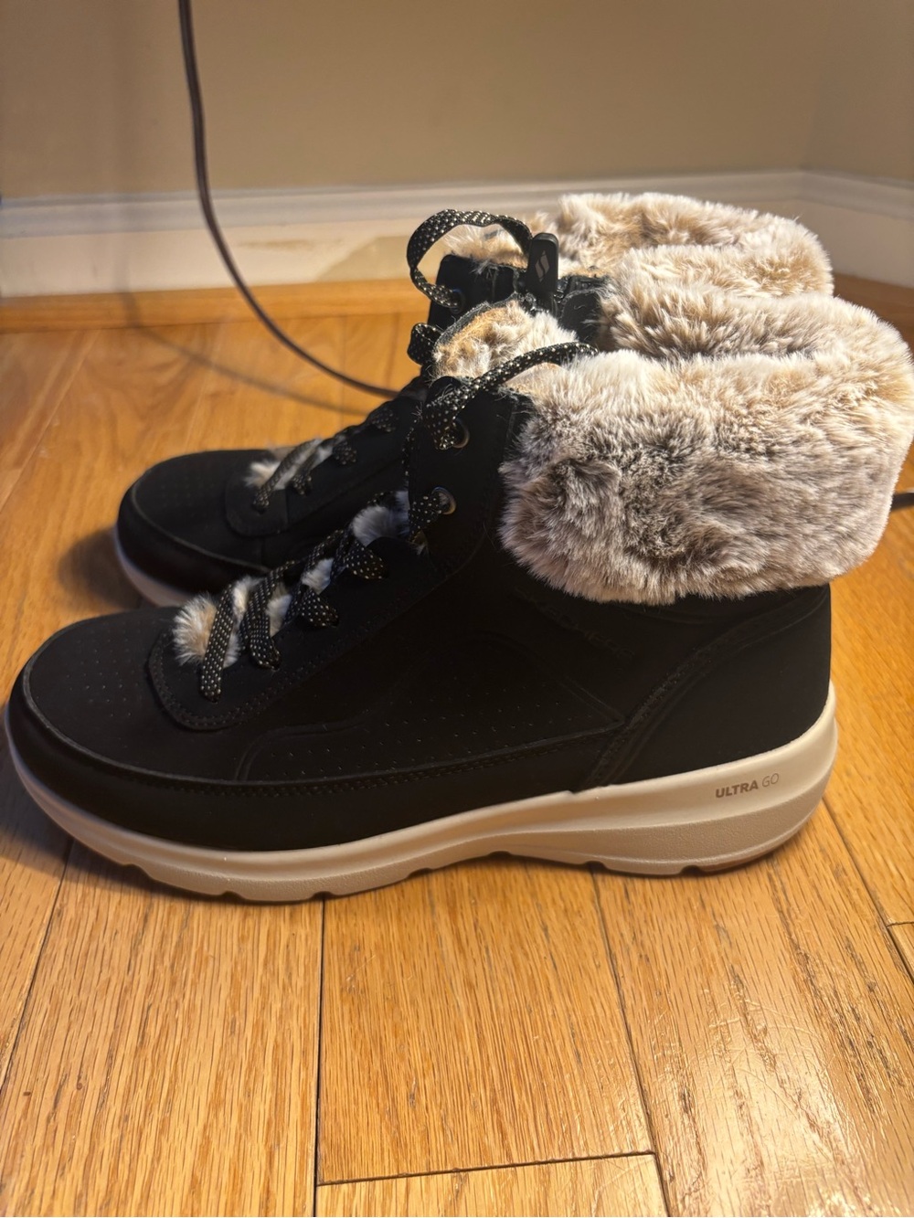 Skechers Women’s Glacial Ultra Boot